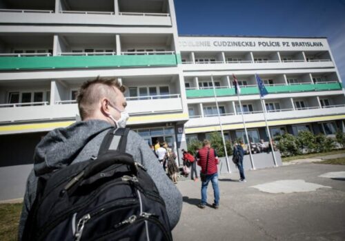 Cudzinecká polícia v hlavnom meste sa sťahuje, verejnosť si celý týždeň nevybaví agendu