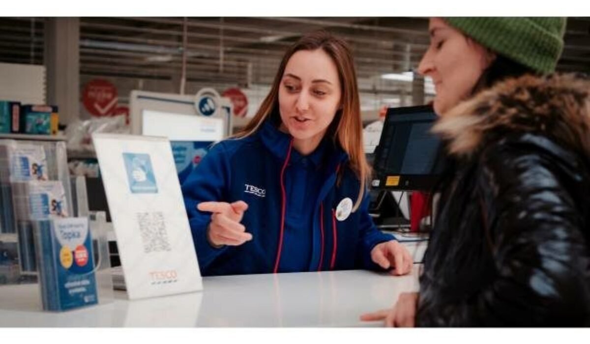 Tesco si pripomína Európsky mesiac rozmanitosti. Inkluzívne prostredie buduje pre kolegyne a kolegov aj zákazníkov