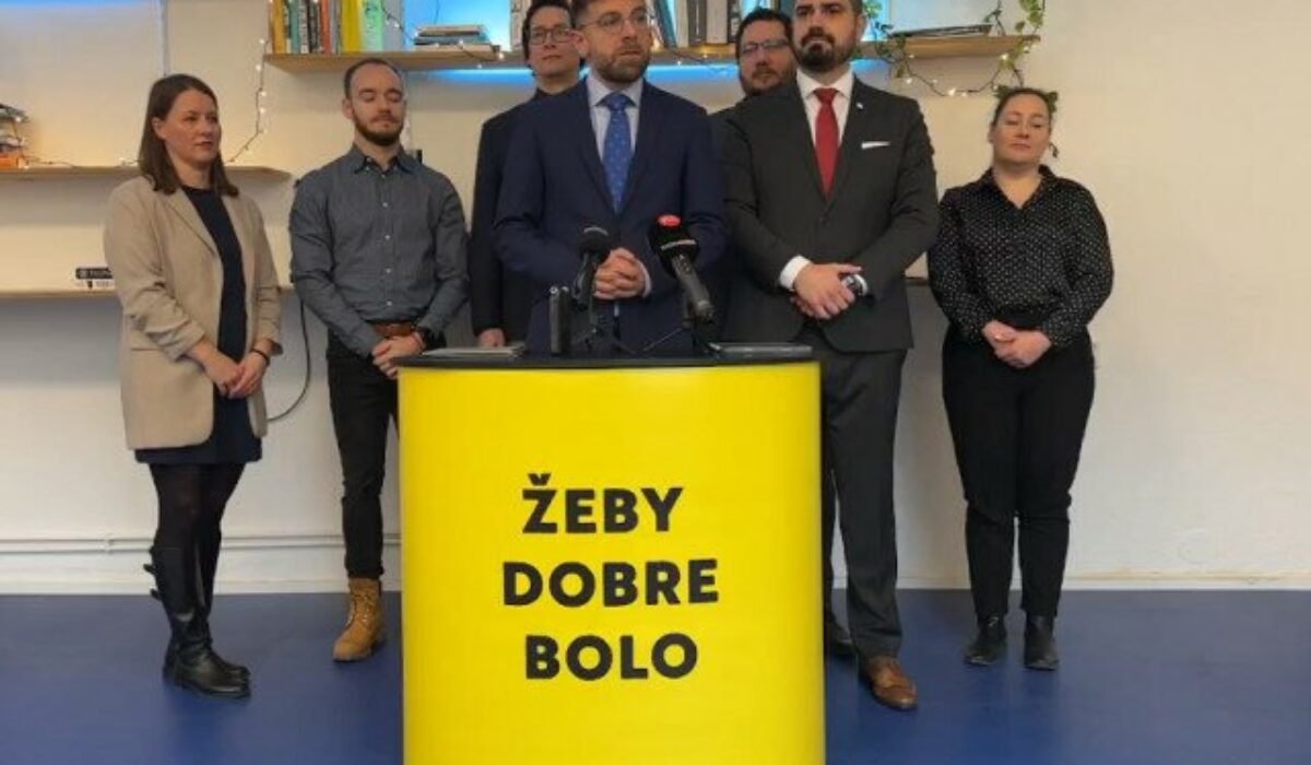 Porvažník a Mudrák pokrstili publikáciu „Žeby dobre bolo”. Kniha má byť aj o viere, že Košický kraj a Košice majú na viac
