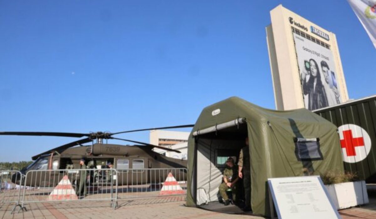 Najambicióznejší ročník veľtrhu IDEB štartuje, návštevníci si slovenskú F-16 môžu pozrieť pekne zblízka – VIDEO, FOTO