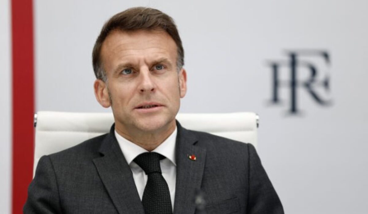 Emmanuel Macron si v Nairobi zabehal s maratónskou legendou Kipchogem – VIDEO