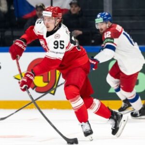 Úvodný deň MS v hokeji 2026 prekvapenia nepriniesol a dva zápasy sa skončili výsledkom 3:1 – VIDEO, FOTO