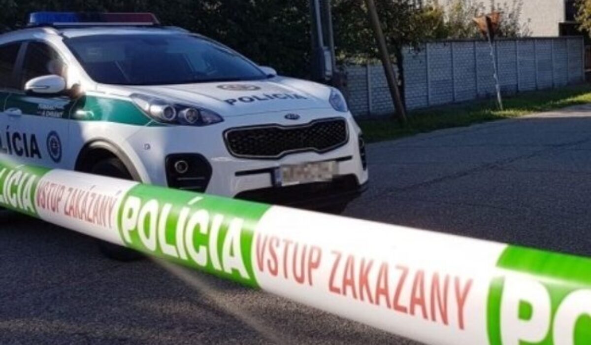Streľba a bitka pri banke v Lučenci si vyžiadala zranenú osobu, polícia začala pre incident trestné stíhanie