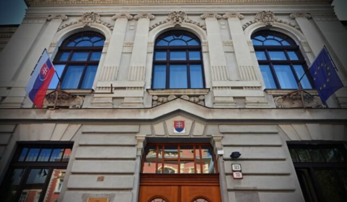 Advokáti obvinení z korupcie sa postavia pred súd, ŠTS vytýčil štyri termíny
