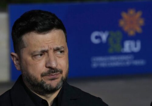 Zelenskyj: Ruské útoky počas uplynulého týždňa si na Ukrajine vyžiadali najmenej 52 obetí a 346 zranených vrátane 22 detí