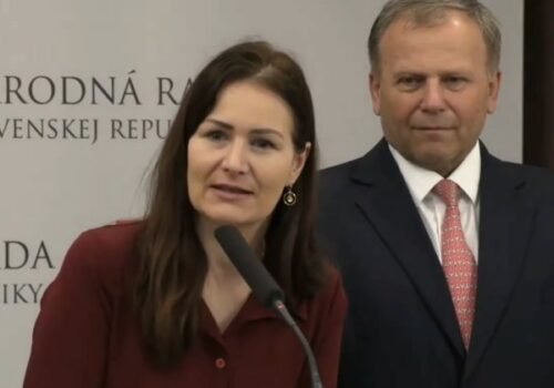 Bajo Holečková podáva trestné oznámenie na ministra vnútra, nevhodná road show prekračuje hranice – VIDEO