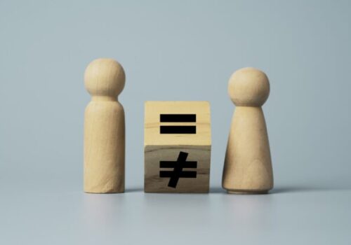 Firmám chýba metodika na transparentné odmeňovanie. Humanet a Forvis Mazars ponúkajú jasný postup, ako ho zaviesť v praxi