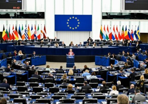 Europarlament vyjadril znepokojenie nad právnym štátom na Slovensku a vyzval Komisiu na tvrdšie kroky