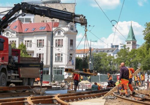 Top foto dňa (20. máj 2026): Prijatia u prezidenta SR, projekt Živé námestie, ebola v Kongu a vypustenie rysa