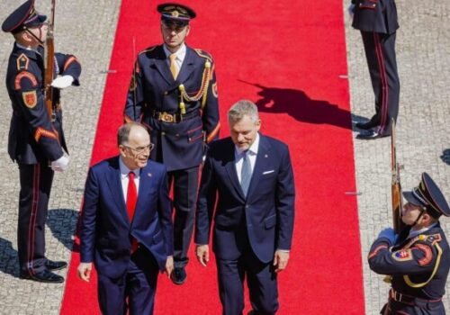Pellegrini sprevádzal albánskeho prezidenta Begaja v Pezinku – FOTO