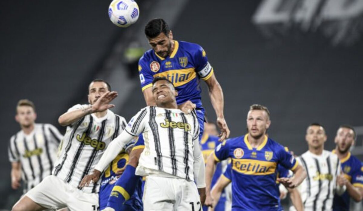 Juventus Turín bojuje o Ligu majstrov, rozhodne kritické derby proti FC Turín