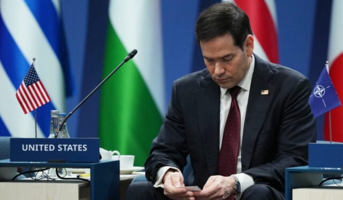 Rubio kritizoval spojencov za slabú podporu USA vo vojne proti Iránu