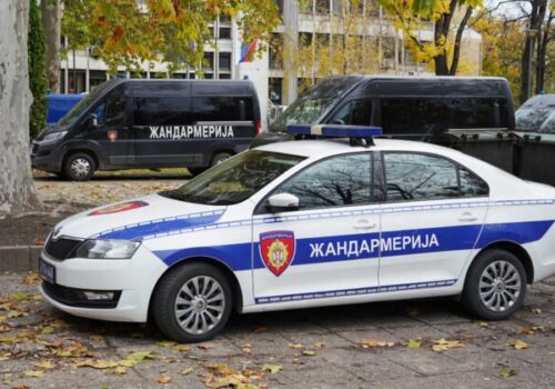 Bývalého šéfa belehradskej polície spájajú s vraždou, telo našli ukryté v sude