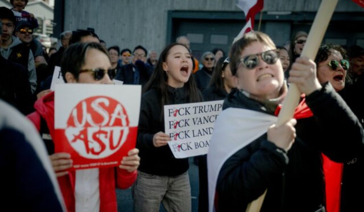 Stovky Grónčanov protestovali proti Trumpovým plánom ovládnuť ostrov