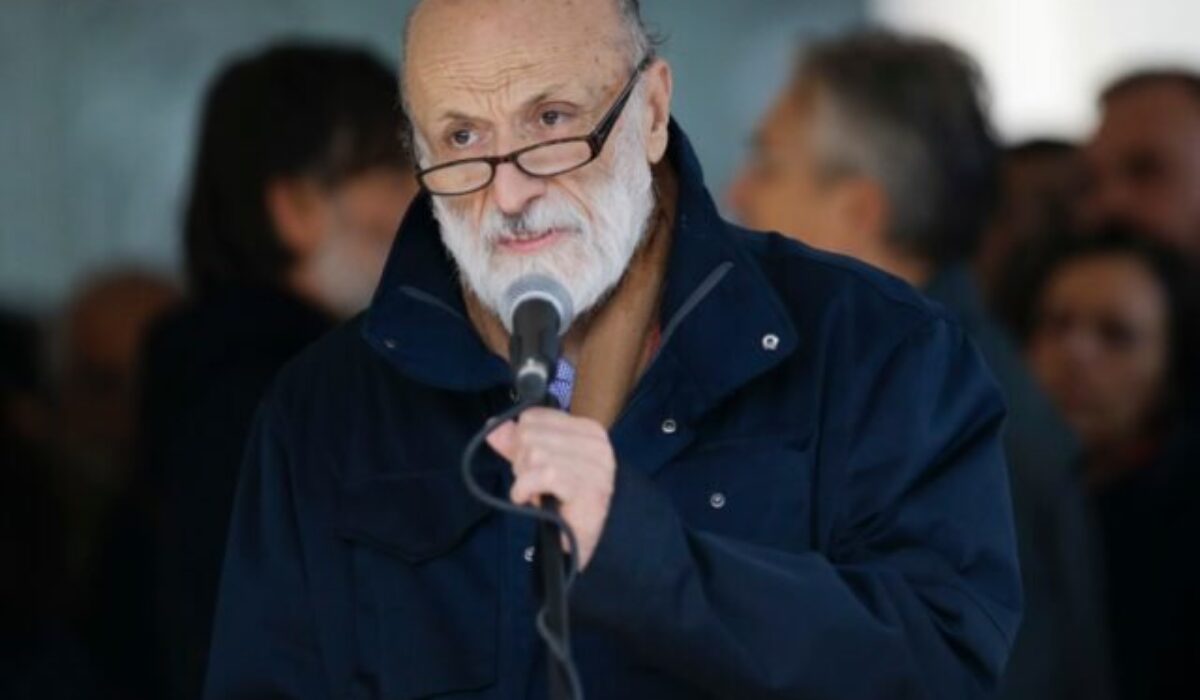 Zomrel taliansky novinár a zakladateľ hnutia Slow Food Carlo Petrini, mal 76 rokov