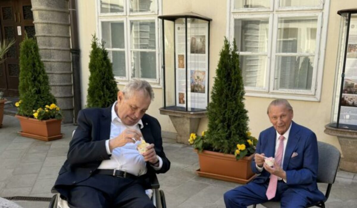 Do Košíc zavítal bývalý český prezident Miloš Zeman, sprevádzal ho Rudolf Schuster