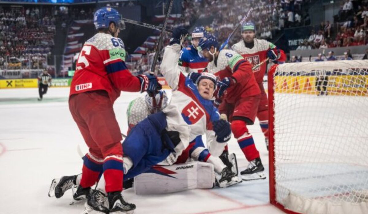 Sobota na MS v hokeji 2026 v kocke: Derby Slovensko – Česko rozhodol kontroverzný gól, Nórsko šokovalo Švédsko a prehrali aj USA – VIDEO, FOTO