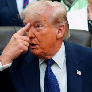 Trump čelil ďalšiemu bezpečnostnému incidentu. Ozbrojený muž strieľal pri Bielom dome, tajná služba útočníka zastrelila