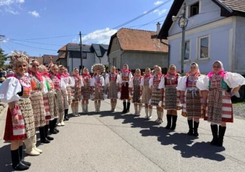 Chorovod Omilienci prežil stáročia, archaický zvyk z Važca zaradili medzi najvýznamnejšie – VIDEO, FOTO