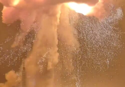 Raketa New Glenn spoločnosti Blue Origin explodovala počas testu na Floride