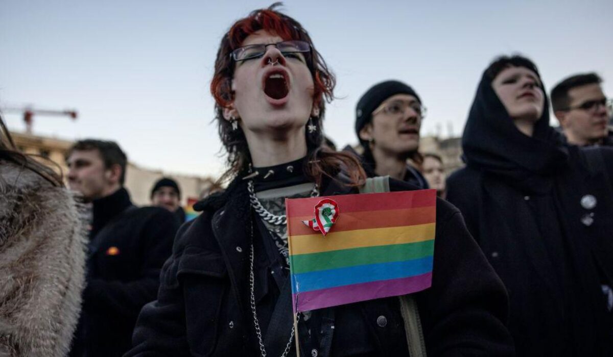 Maďarsko cúva pred Bruselom: Nová vláda ide meniť Orbánove zákony o LGBT