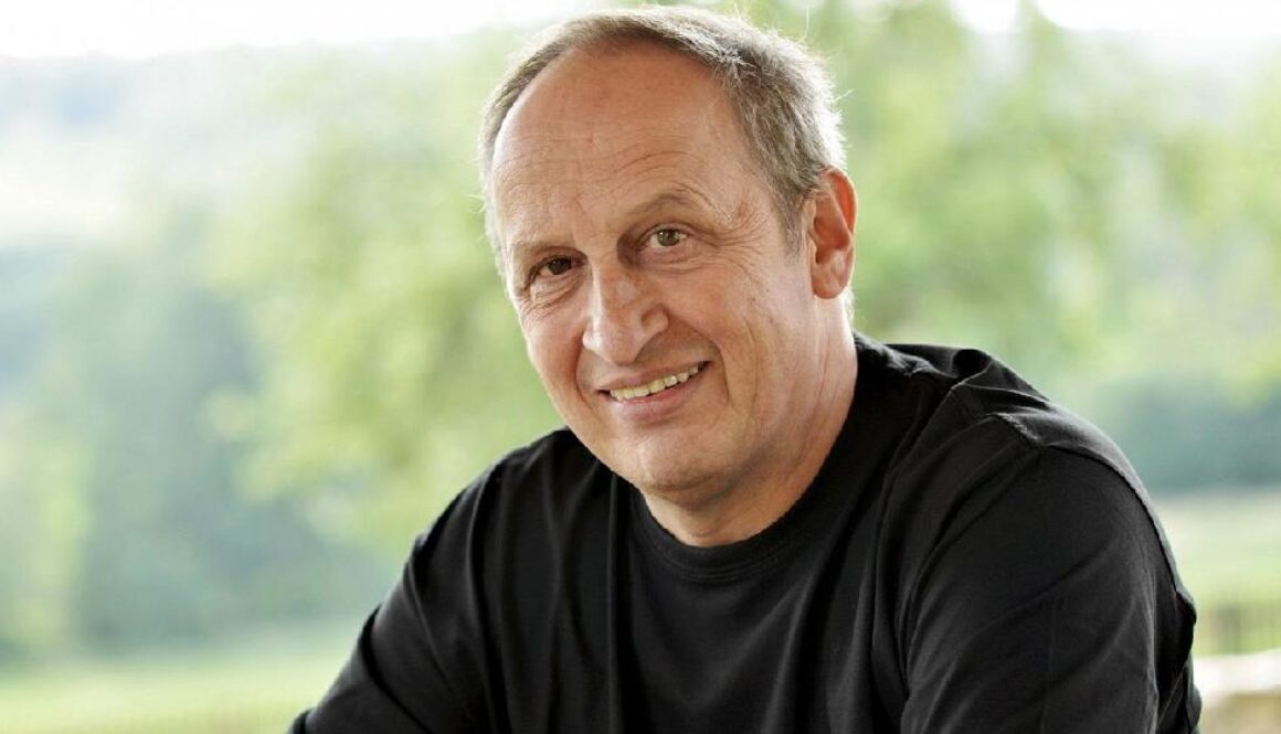 Jan kraus bez servítky: dnešní novinári? aktivisti! sú to blbci a ich éra sa končí