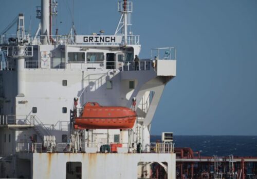 Zadržanie ruského tankera hraničí s medzinárodným pirátstvom, reagoval Kremeľ na najnovšiu operáciu francúzskeho námorníctva