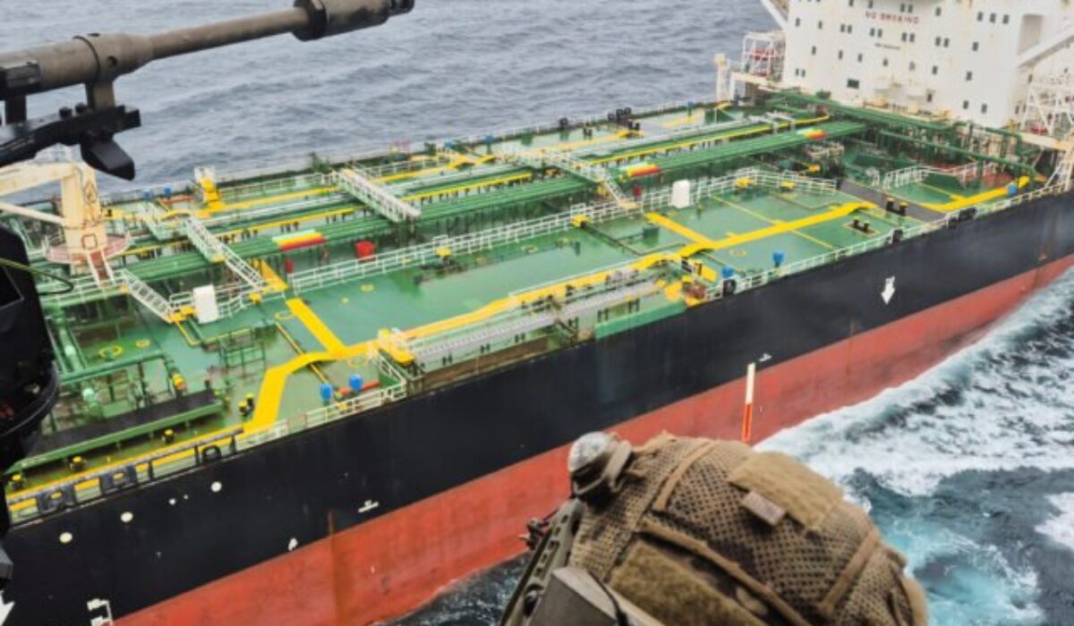 41087_france_russia_tanker_intercepted_39961-640x420.jpg Zadržaný tanker z ruskej „tieňovej flotily“ vplával do francúzskeho prístavu