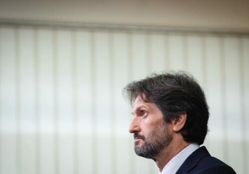 Opoziční poslanci podali návrh na vyslovenie nedôvery ministrovi obrany Robertovi Kaliňákovi