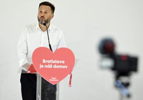 Vallo predstavil volebný program mestskej strany Team Bratislava, sľubuje zlepšenie cestnej dopravy – FOTO