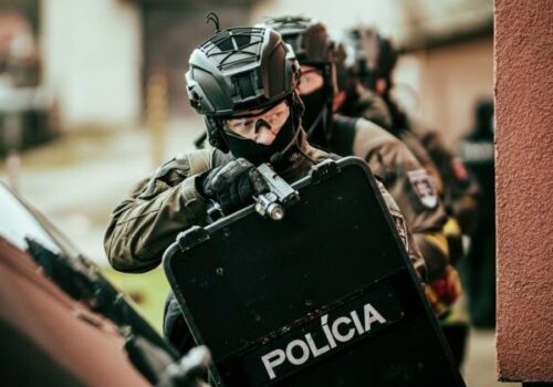 Parlament schválil zmeny v sociálnom zabezpečení vojakov a policajtov, odstránia mnohé nejasnosti