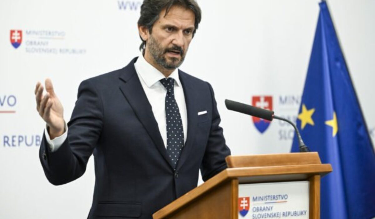 Kaliňák odmieta jadrové zbrane pre Slovensko, podporuje však politiku jadrového odstrašenia