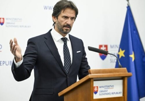 Kaliňák odmieta jadrové zbrane pre Slovensko, podporuje však politiku jadrového odstrašenia