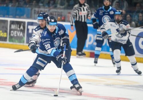 Slovenský talent mieri do NHL? Calgary vraj v Nitre našlo vysnívaného centra