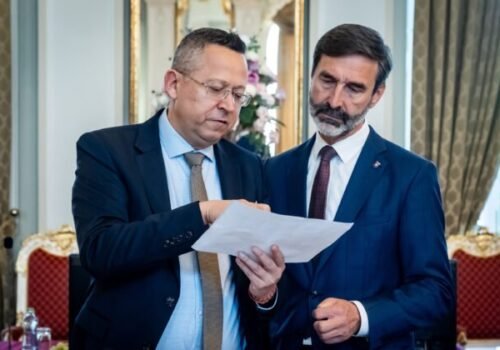 Kto je najdôveryhodnejším členom Ficovej vlády? Väčšina si v prieskume polepšila, jeden minister je však výnimkou