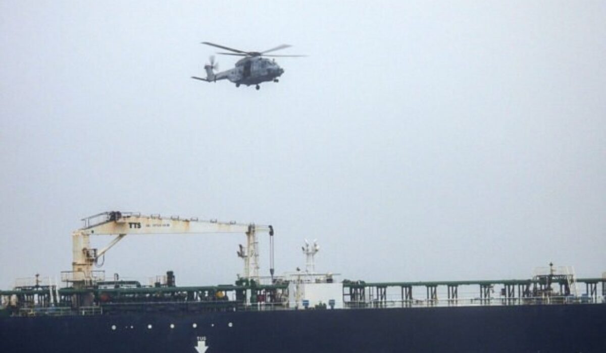 41314_france_russia_tanker_intercepted_34486-640x420.jpg Francúzske úrady prepustili z väzby kapitána tankera z ruskej „tieňovej flotily“