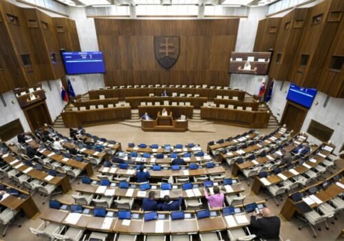 Koalícia chce ďalšie zmeny rokovacieho poriadku, SaS varuje pred obmedzovaním opozície