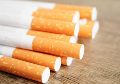 Nelegálny trh s cigaretami v EÚ prvýkrát za desaťročie prekročil 10 percent