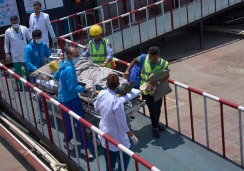 Dawa Šerpa prežil pod Mount Everestvom týždeň bez kyslíka, zachránili ho kúsky čokolády