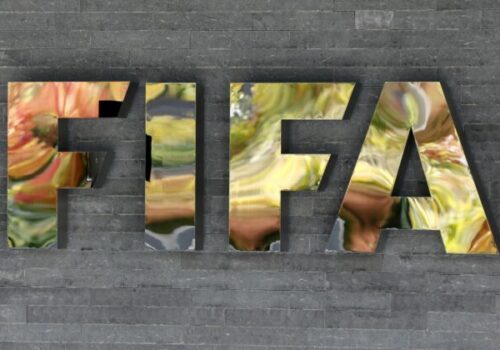 FIFA napokon umožní divákom priniesť si na zápasy MS 2026 fľašu s vodou. Platiť však budú výrazné obmedzenia