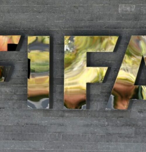 FIFA napokon umožní divákom priniesť si na zápasy MS 2026 fľašu s vodou. Platiť však budú výrazné obmedzenia