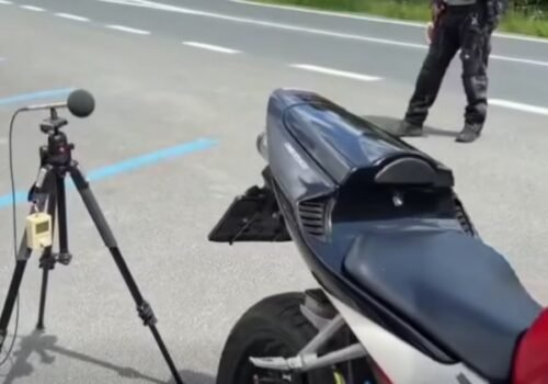 Policajti merali v Tatrách nadmerný hluk z vozidiel a vyzvali vodičov, aby dbali na ich technický stav – VIDEO