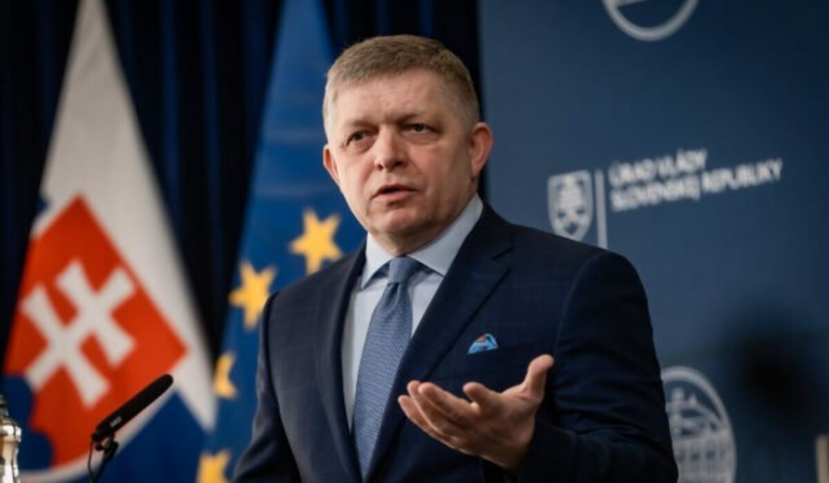Odstúpi premiér Fico z funkcie? Progresívci mu pripomínajú vlastné slová po zisteniach o príjmoch jeho syna – VIDEO