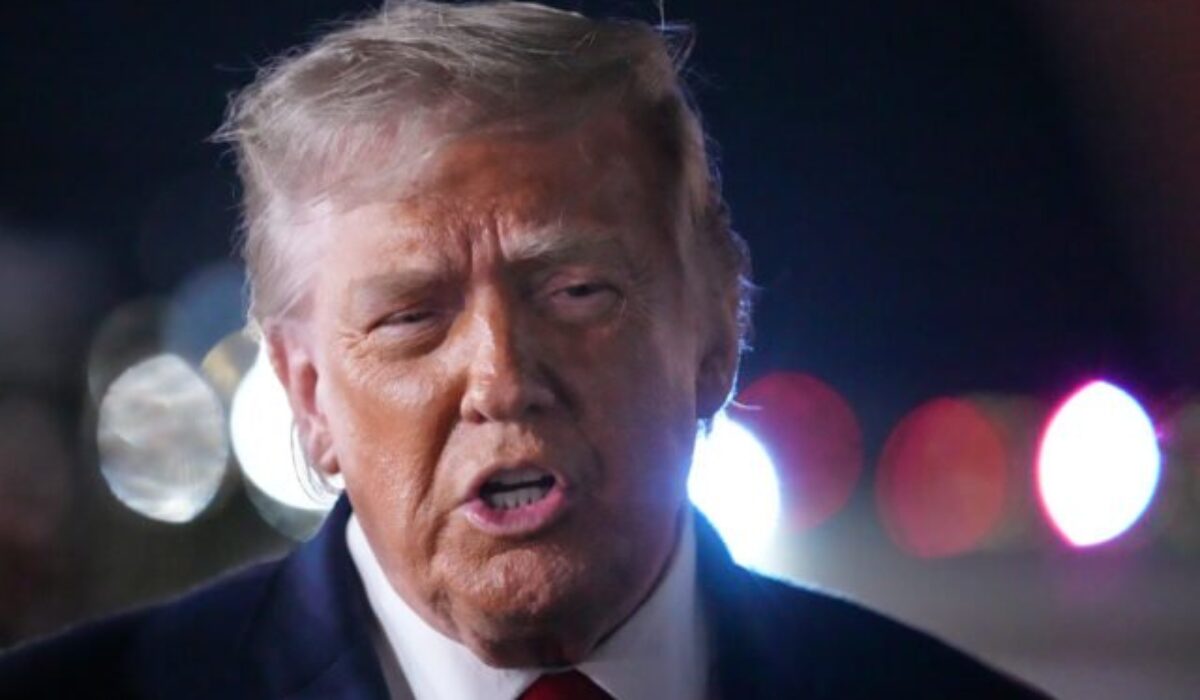 Trump pohrozil Iránu, že za zdržovanie mierových rokovaní bude musieť zaplatiť