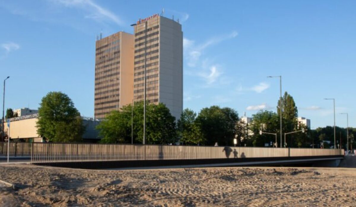 Top foto dňa (11. jún 2026): Premostenie pri Technopole, Tatravagónka v Poprade, park a železnica