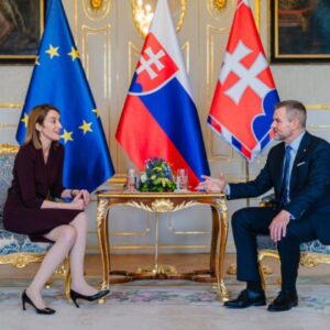 Pellegrini prijal Metsolovú, rokovali o situácii na Ukrajine aj o budúcnosti rozširovania Európskej únie – FOTO