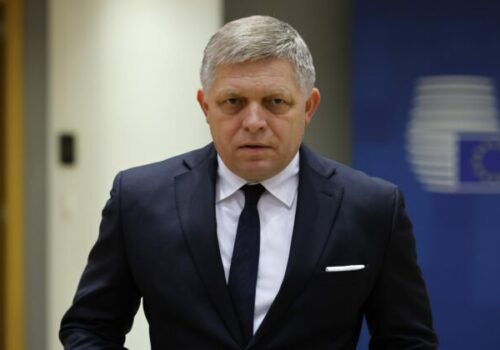 EÚ uplatňuje politiku dvojitého metra, Fico vyčítal Metsolovej neférové rezolúcie voči Slovensku – VIDEO