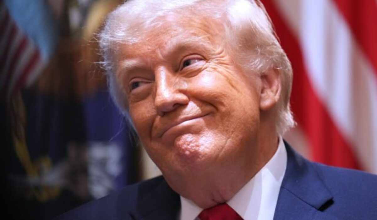 Prezident Trump má osemdesiat rokov. Súčasťou oslavy budú zápasy UFC priamo v Bielom dome – FOTO