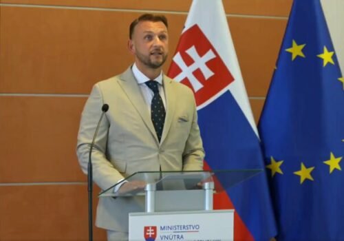Ministerstvo Šutaja Eštoka otvorilo nové pracovisko cudzineckej polície, má zvládnuť rastúci nápor žiadostí