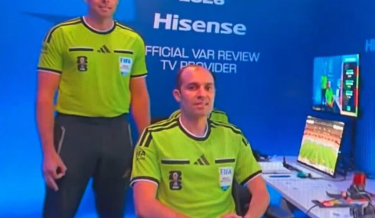 42293_rozhodca-640x420.png Rasistický rozhodca v priamom prenose? Pred debaklom Curaçaa kontroverzne upútal pozornosť – ANKETA, VIDEO
